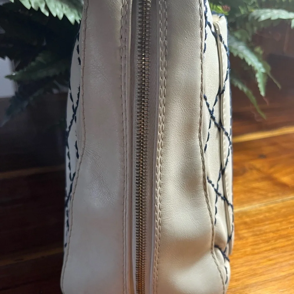 Vintage Chanel off Cream Leather Tote Bag